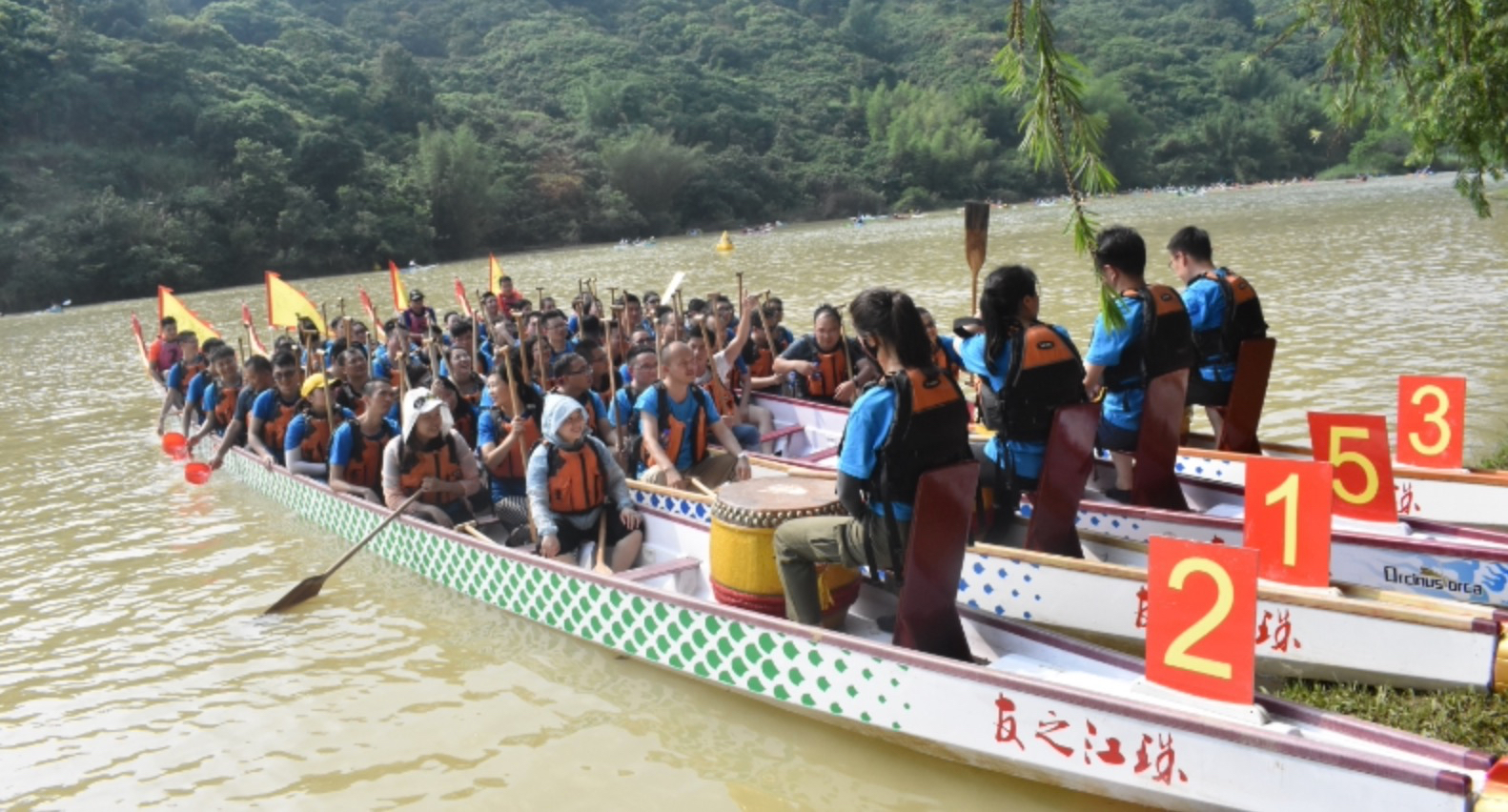 Nam Tai Property organized Corporate Team Building Activity：Dragon-Boat Race